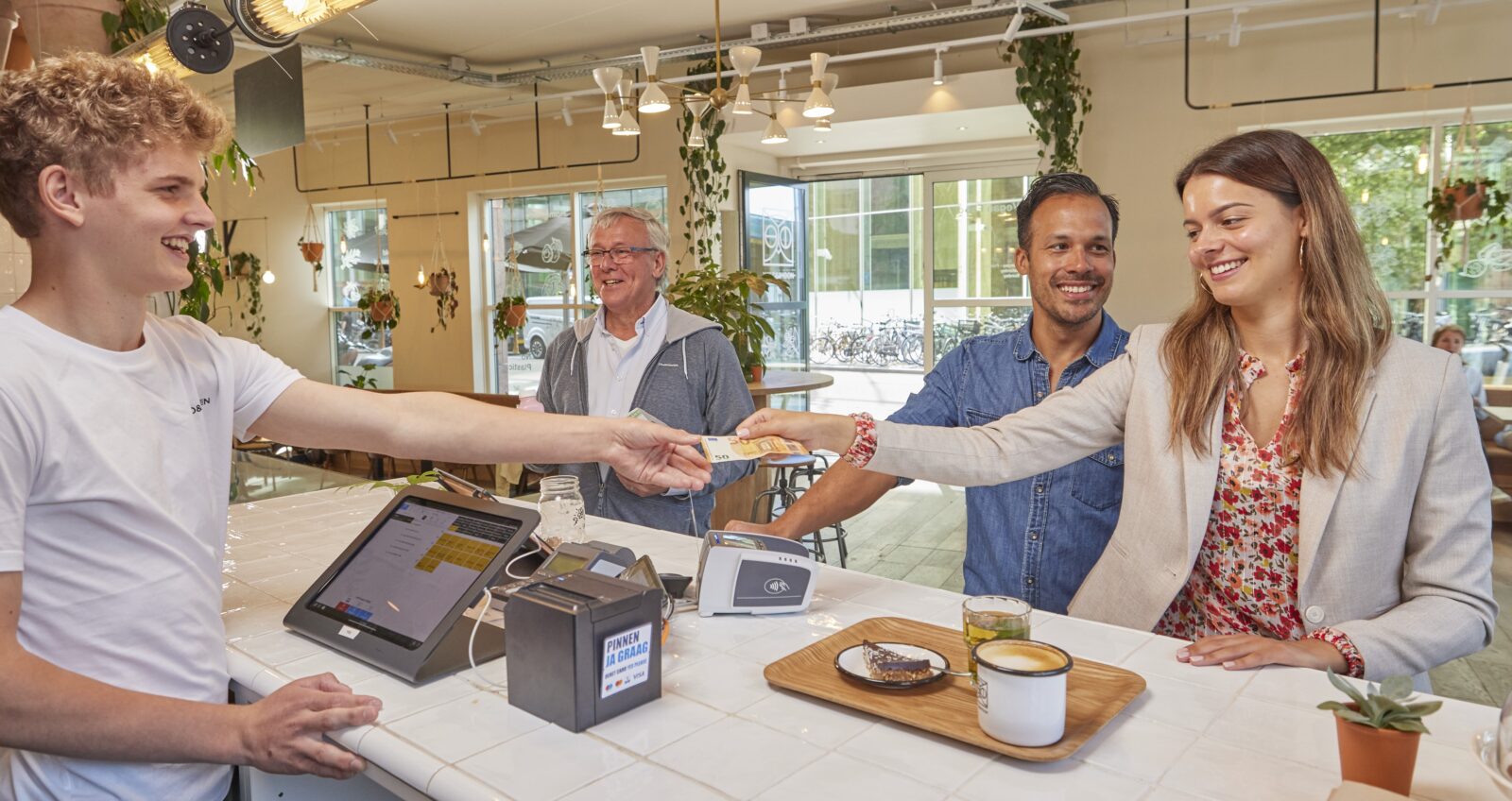 contant bertalen in restaurant